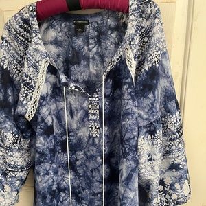 New Directions, New without tags. Blue and white pullover.